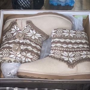 Makalo Boots size 8.5